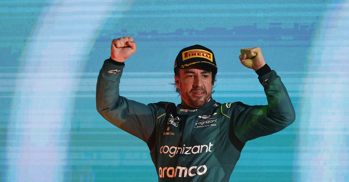 Alonso se moque de la pénalité : “J&rsquo;étais sur le podium, j&rsquo;ai pris le trophée”