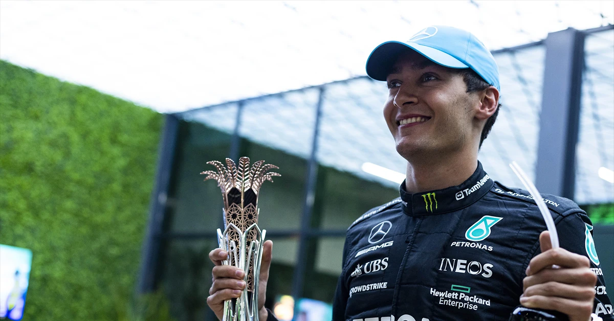 Russell sur la pénalité d&rsquo;Alonso : Il méritait son podium