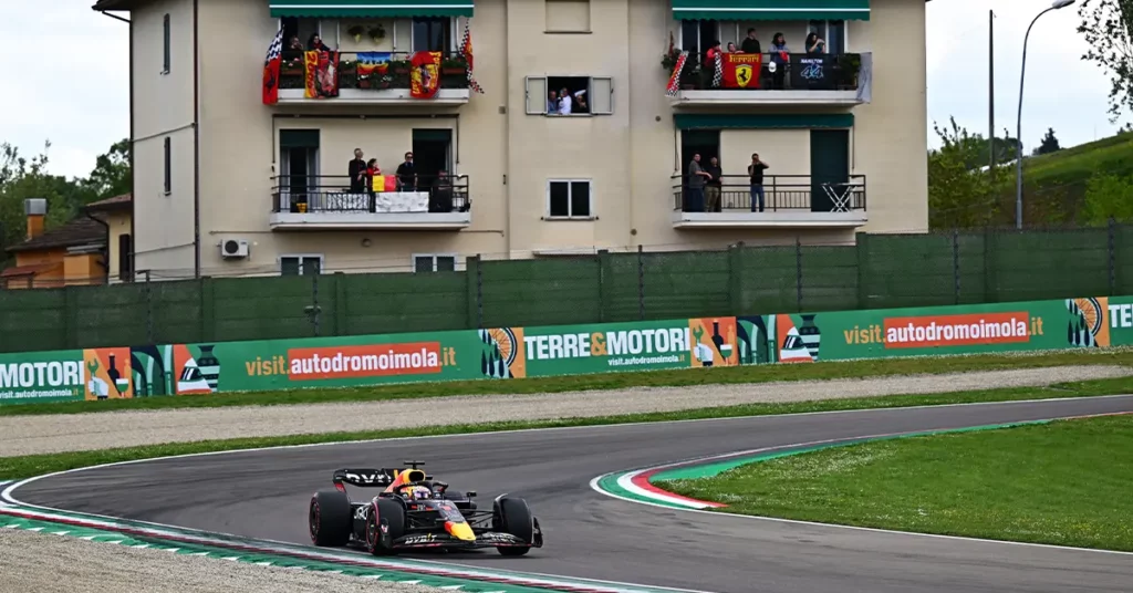Max Verstappen sceptique face au nouveau format de qualifications.