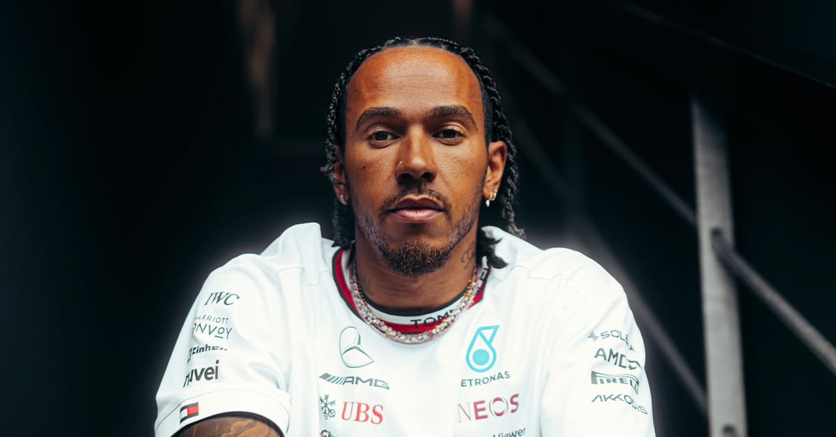 Hamilton a “passé une magnifique journée” au volant de la Mercedes W14B