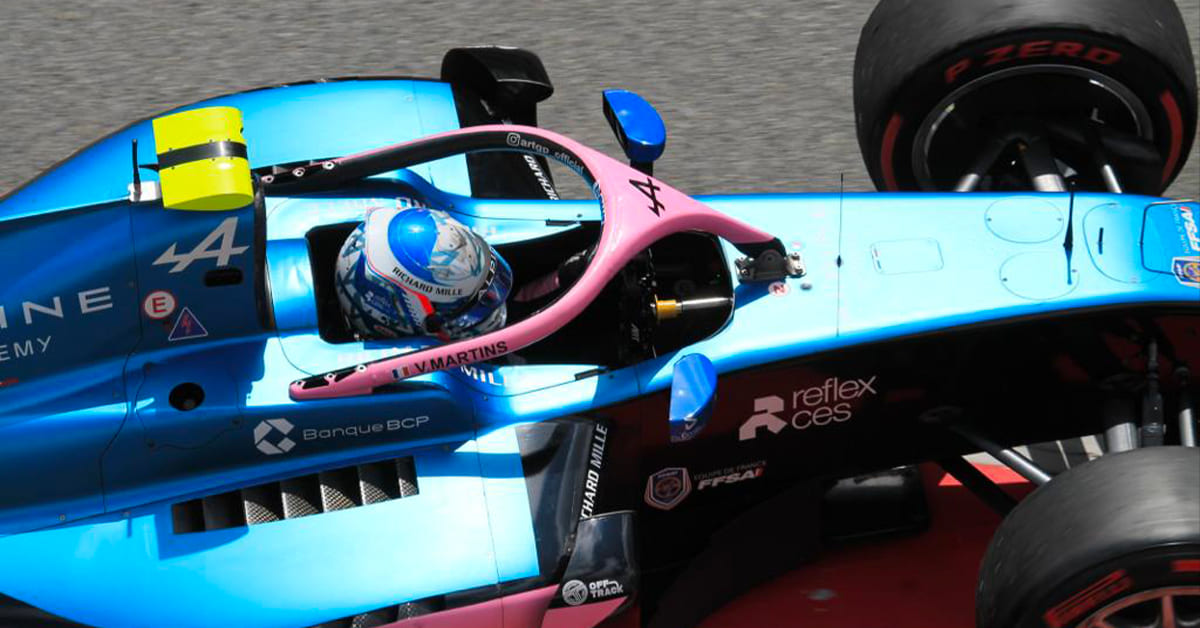 Formule 2 – Victor Martins encore en pole position lors d&rsquo;une séance perturbée
