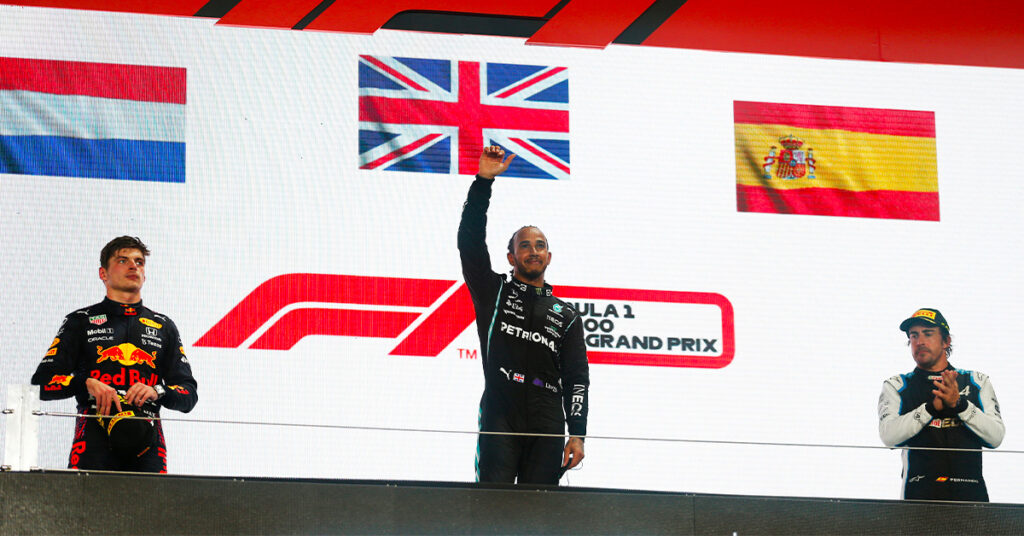 Verstappen (Red Bull), Hamilton (Mercedes) et Alonso (Alpine), Podium Qatar 2021 - ©️ Red Bull Content Pool